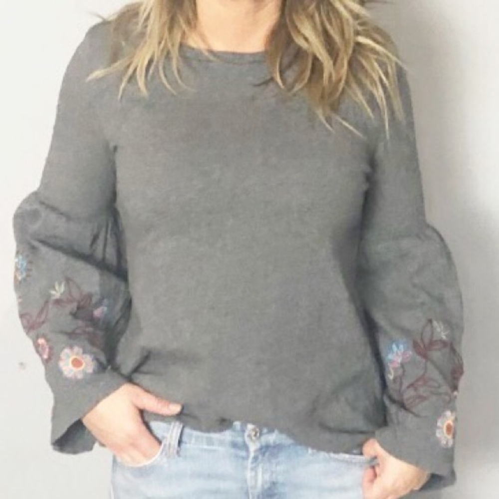 LOFT Gray/ grey Floral Bell Sleeve boho sweater